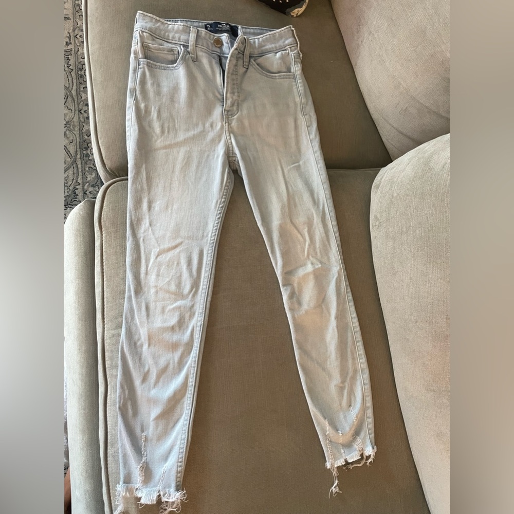 Hollister high rise crop super skinny size 1 short￼